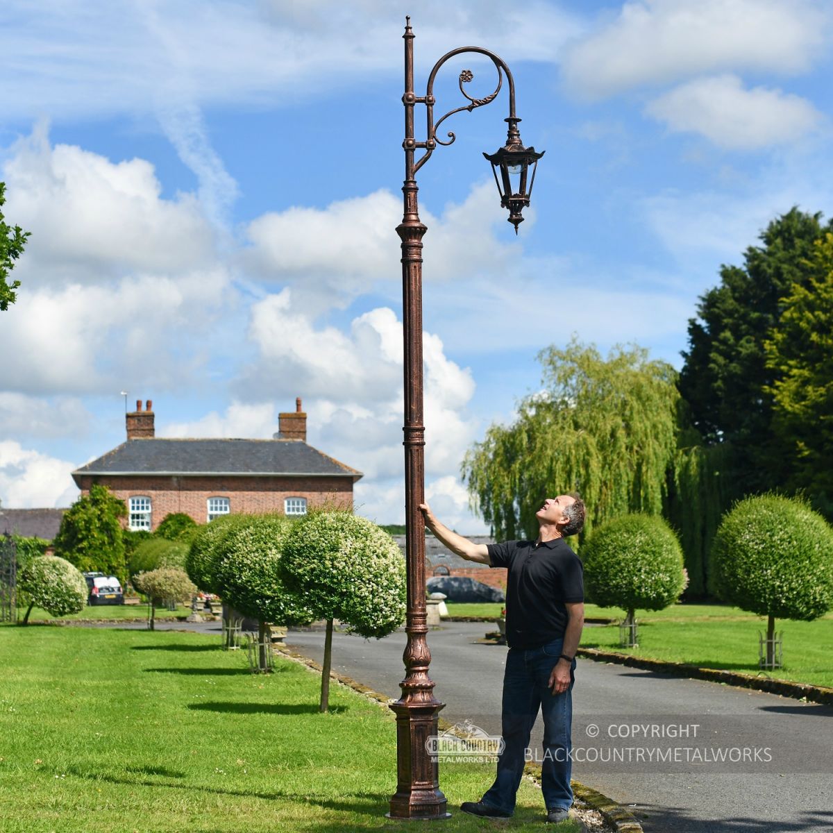 Deluxe Antique Copper Ornate Cast Iron Swan Neck Lamp Post Scale Shot