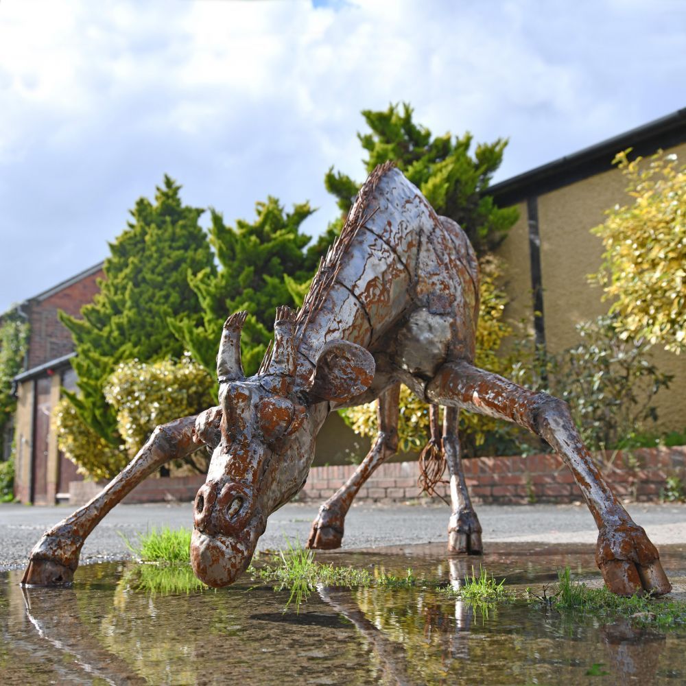 "Serengeti" Drinking Giraffe Iron Garden Sculpture - 83cm