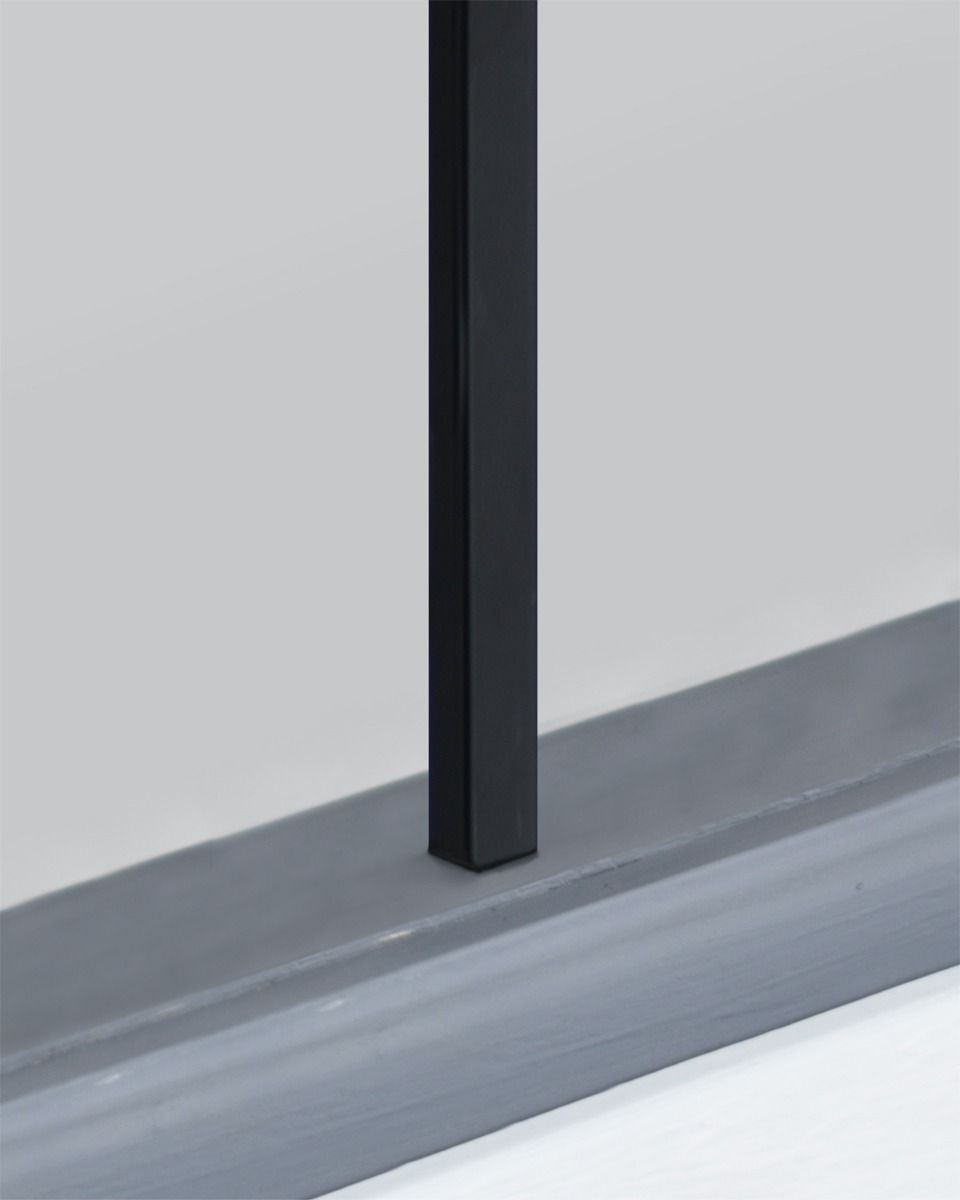 Close up of embedded Spindle No Bracket 