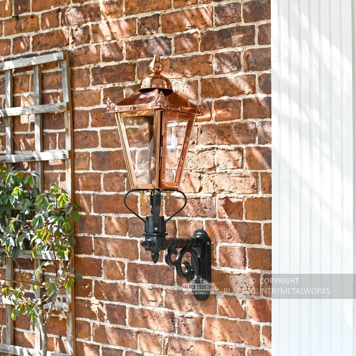 Exterior traditional victorian wall mounted lantern