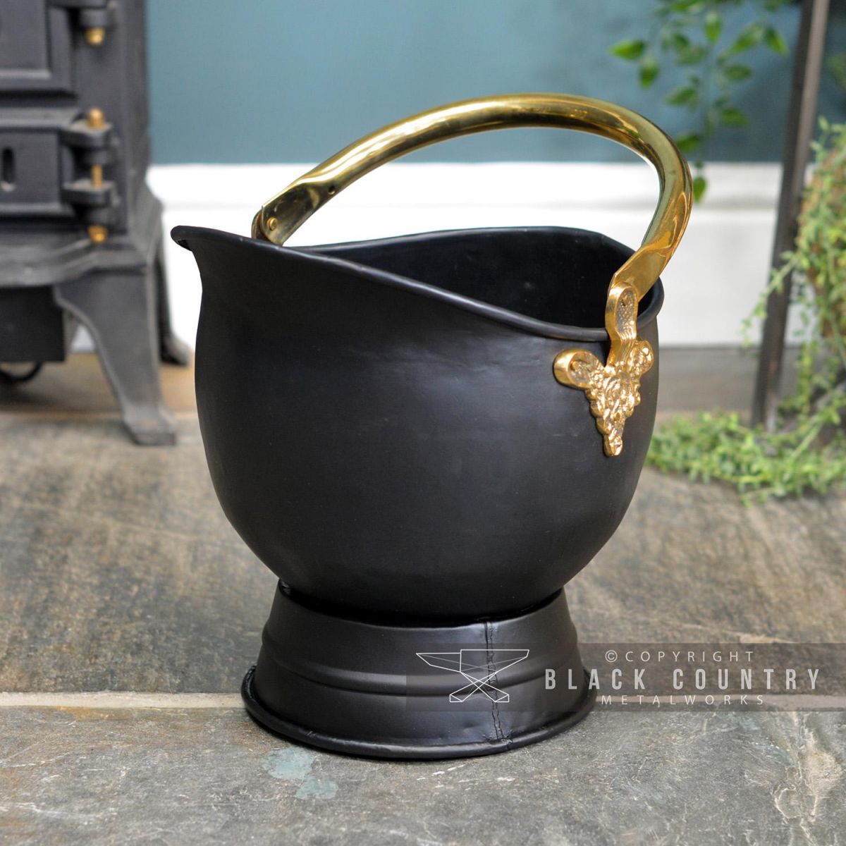 "Countess" Coal Bucket Finsihed in Black with Brass Cary Handle