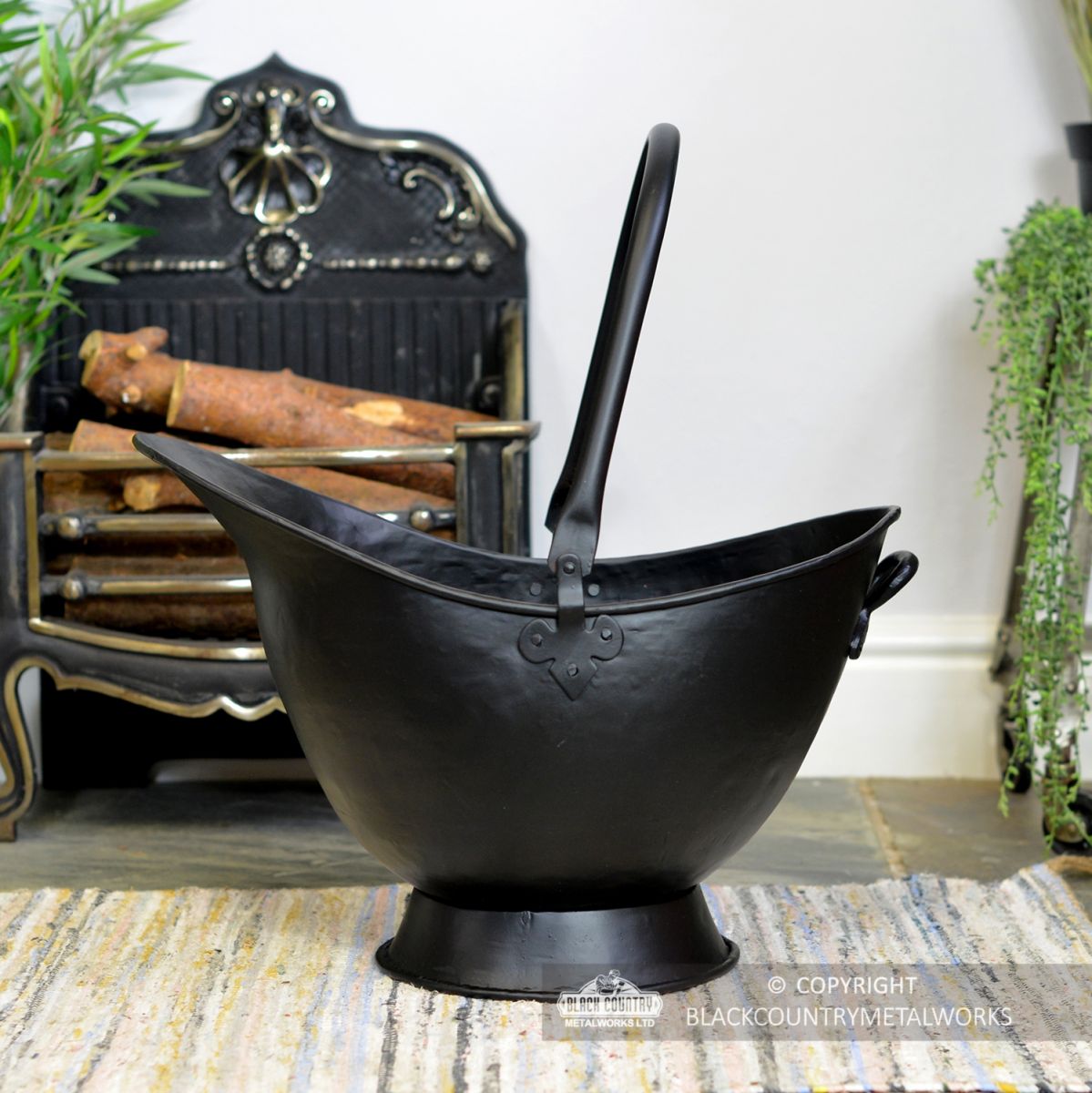 Side View of the coal Bucket