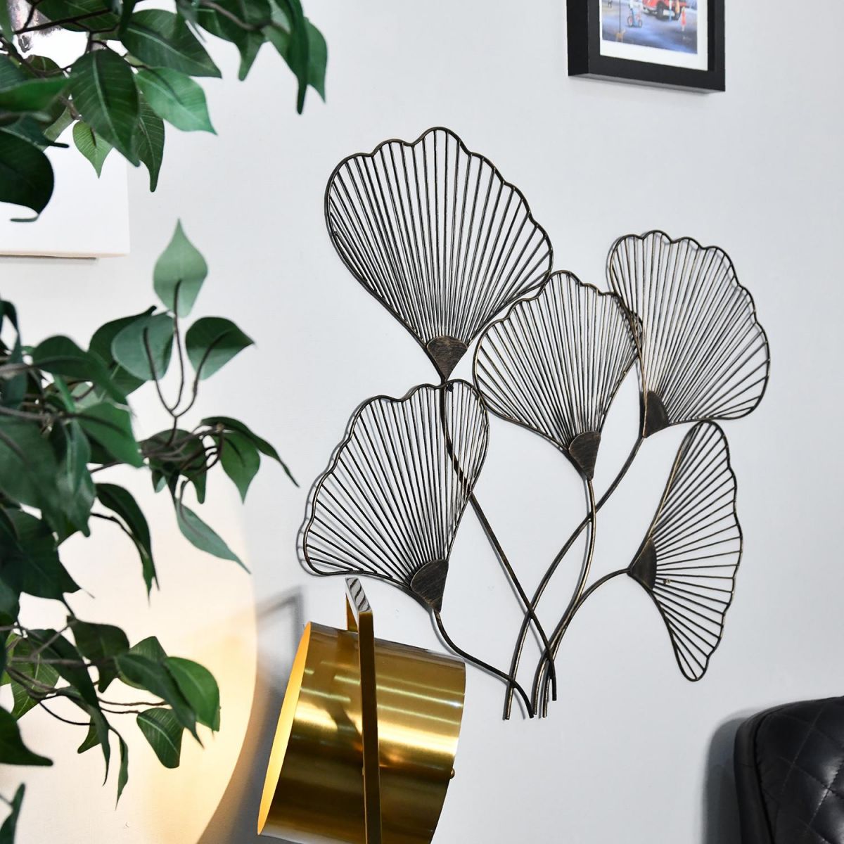 View From the Side of the "Ginkgo leaves" Wall Art