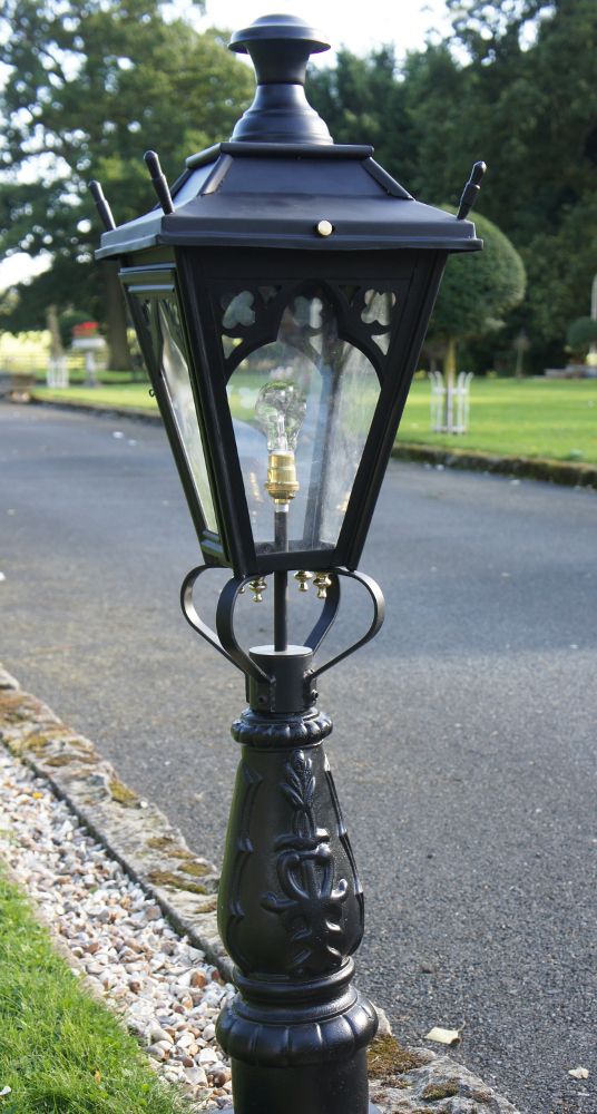“Gothic Design” Driveway and Patio Lighting 105cm