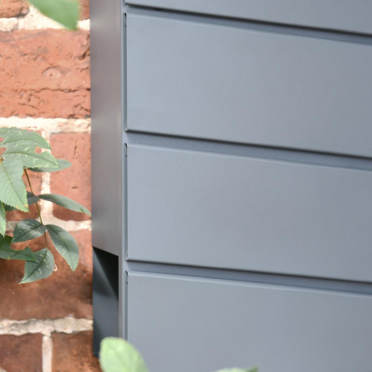 Close-Up of Granite Grey Finish