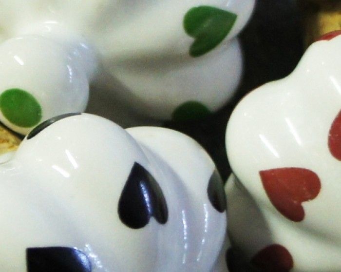"Delightful Demilano" Ceramic heart bottle stoppers