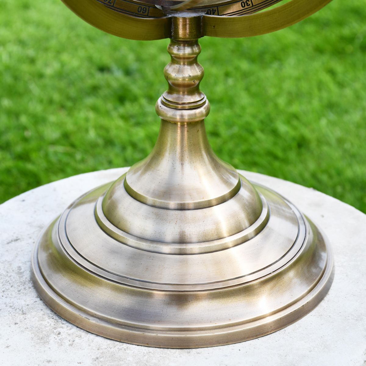 Close up of circular base 