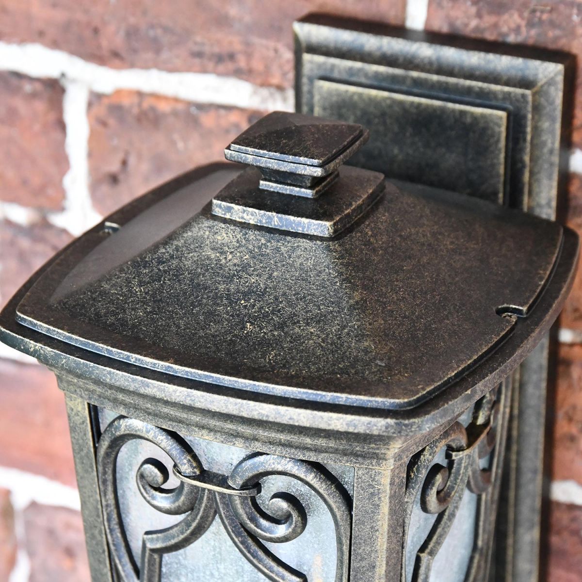 Close-up of the Roof of the Lantern