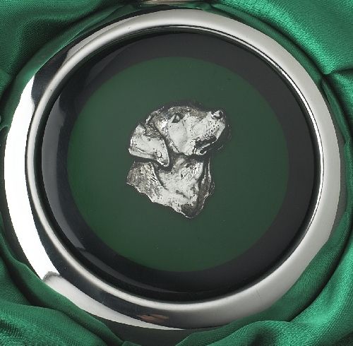 Close-up of the Labrador on the Whiskey Flask