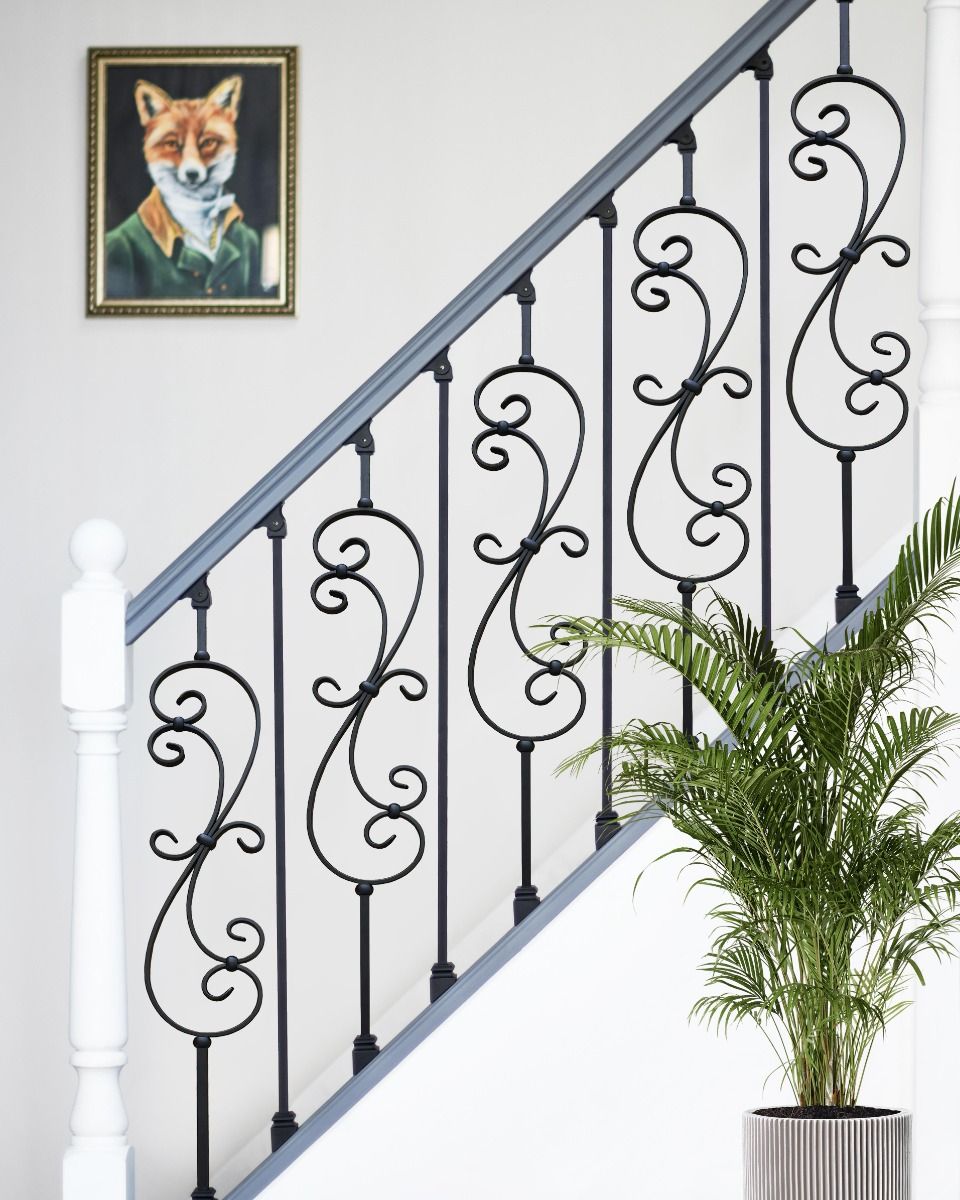  Spindles With Rake Brackets In Situ 