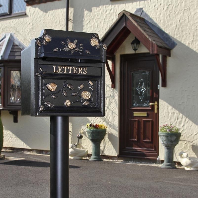 Customer Photograph " Balmoral Rosette" Post Box in Situ 