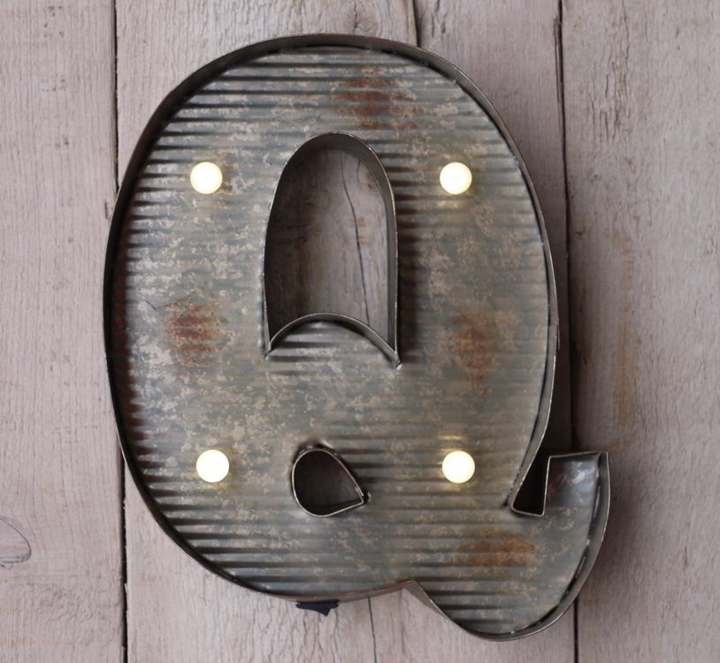 Letter Q Wall Light