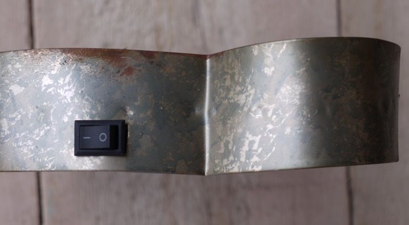 Letter Q Wall Light