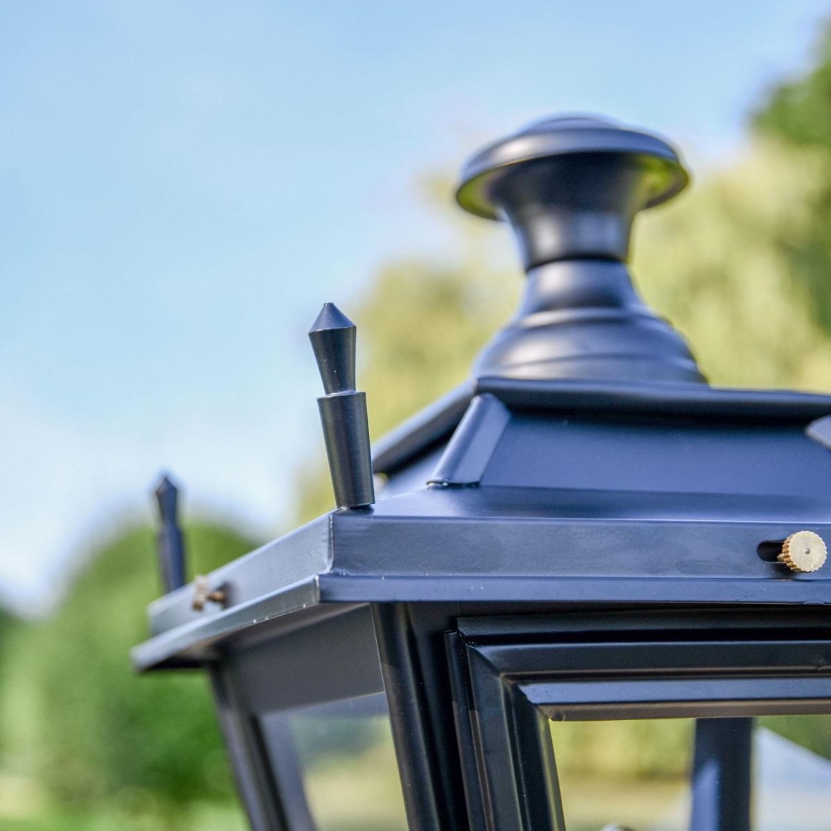 Close up of corner finial