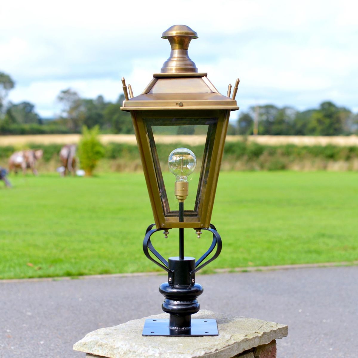Antique Brass Finish Dorchester Lantern Pillar Set