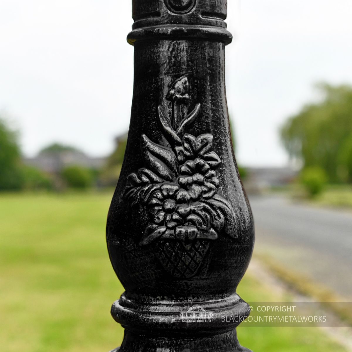 "Lord Hadrian" Antique Black Cast Iron Ornate Lamp Post 3.1m - Close Up