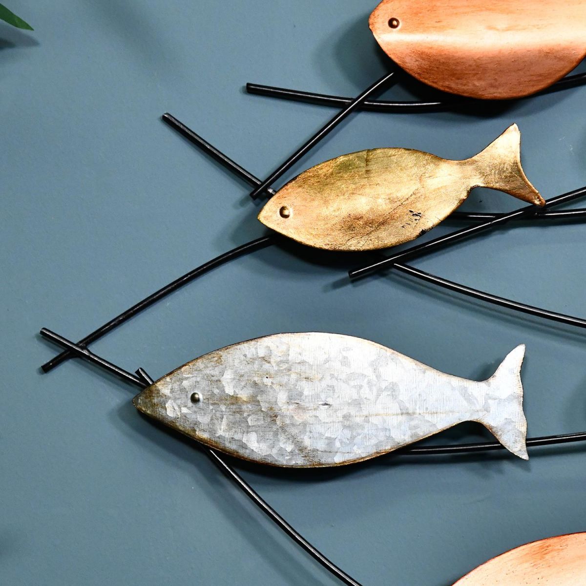 Close-up of the Metallic Finish on the Fish