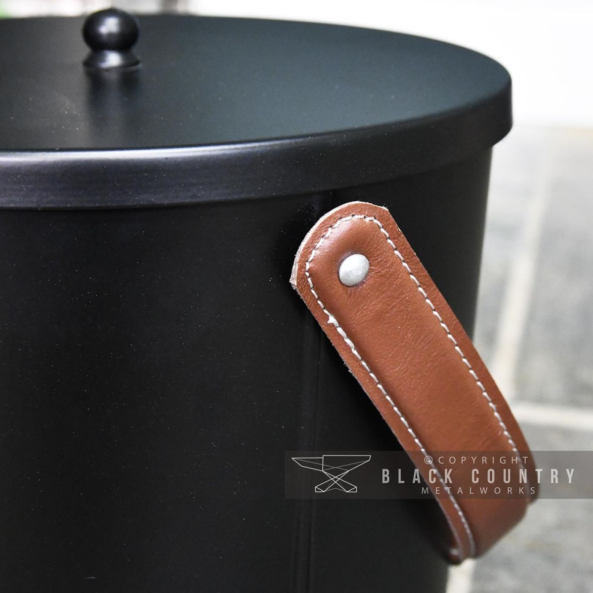 Modern Ash Bucket Finished in Black