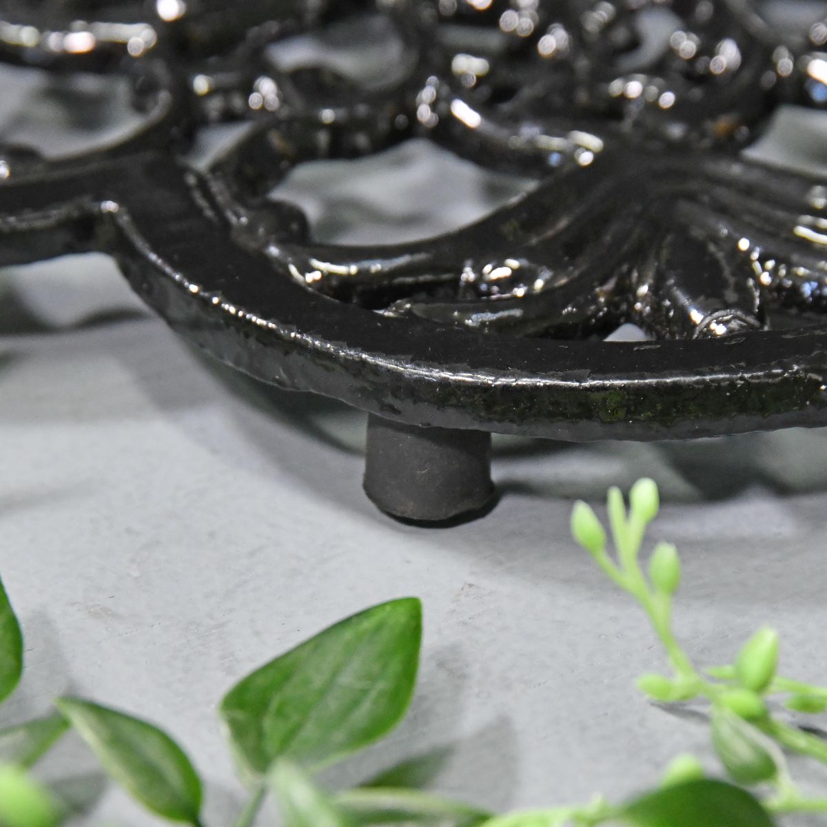 Black Cast Iron Flower Trivet Feet