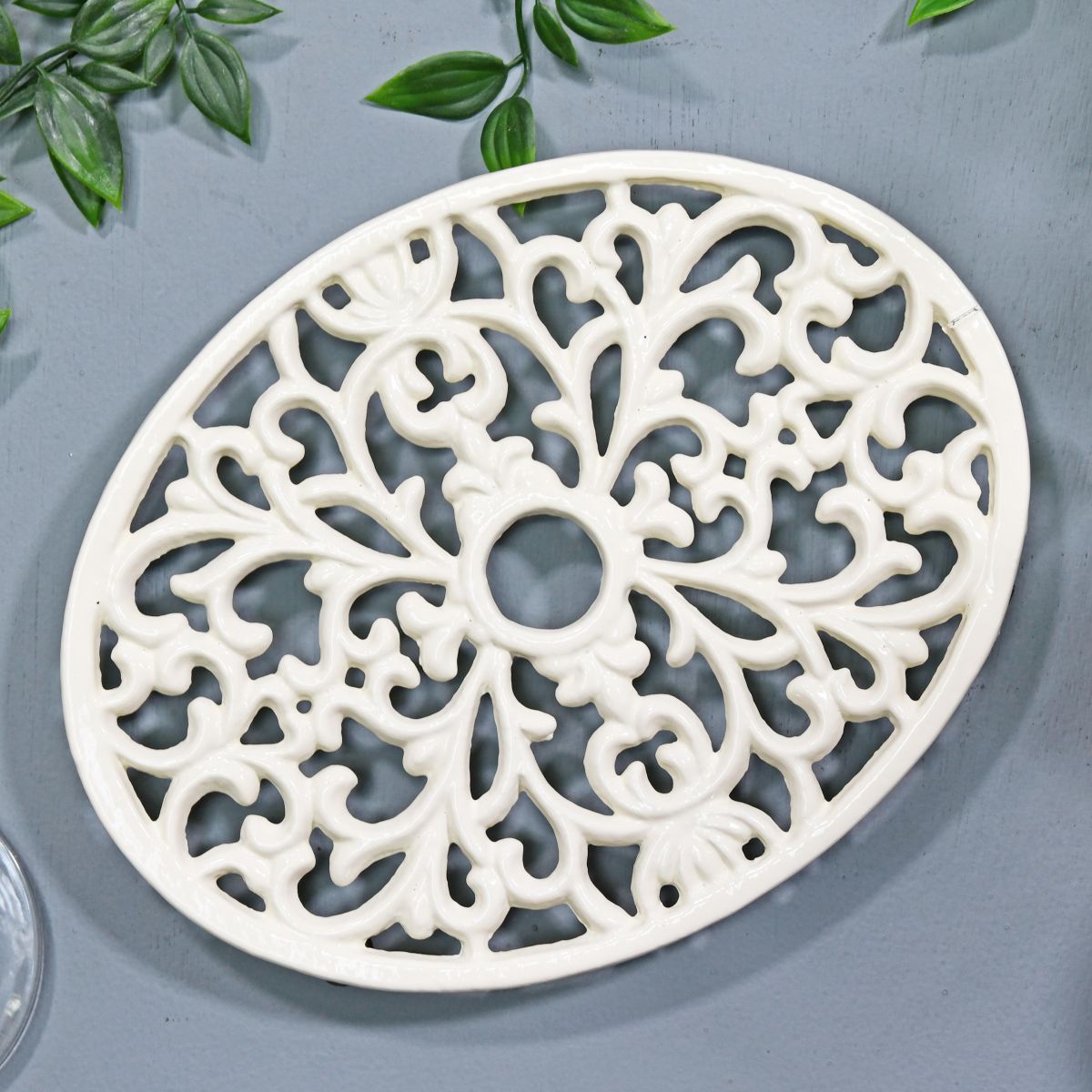 Cream Cast Iron Oval Trivet