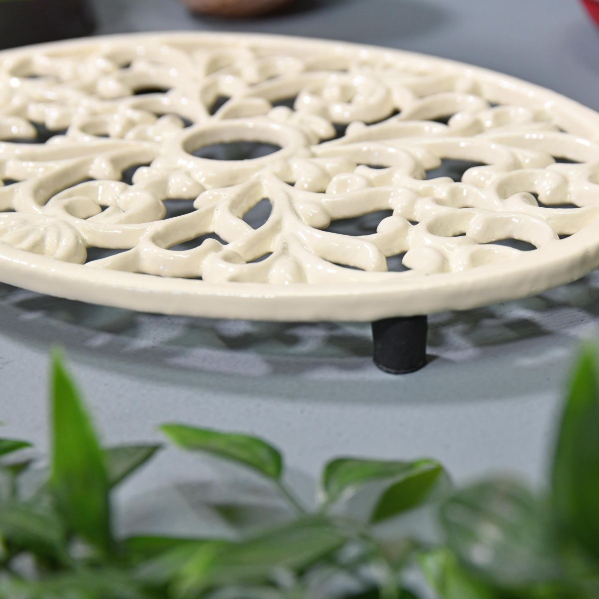 Cream Cast Iron Oval Trivet Feet