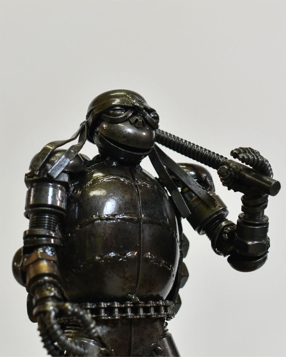 Scrap Metal "Federico" Fighting Turtle Ornament 