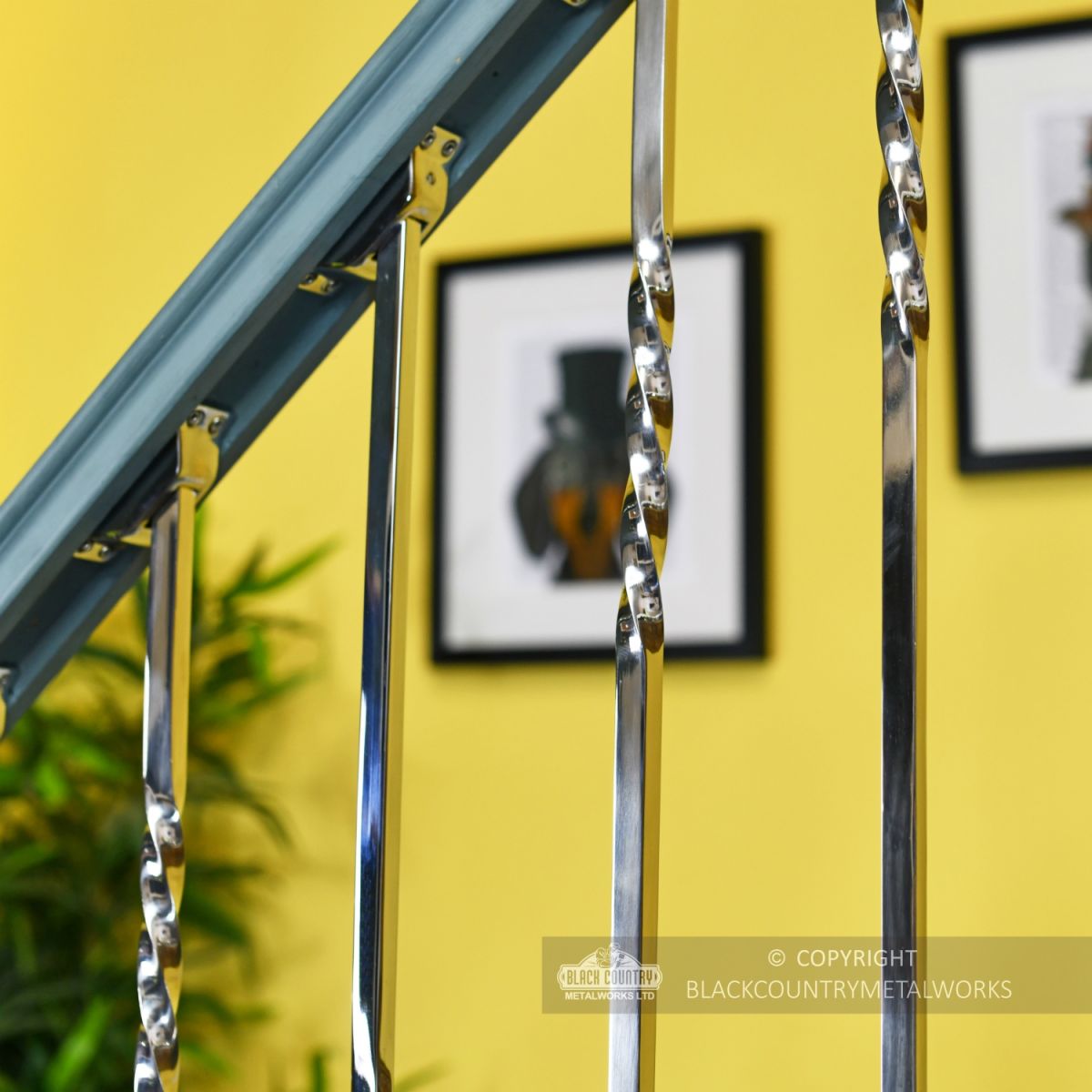 Set of 3 "Alessi" Alternating Stair Spindles - Pattern 3