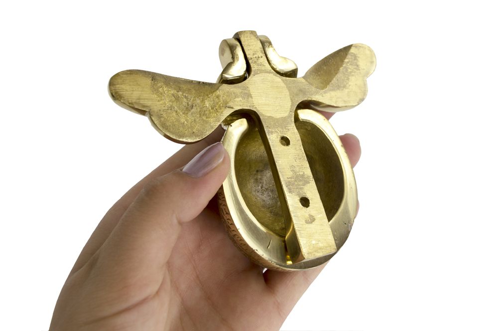 Fixing holes for mounting bumblebee door knocker