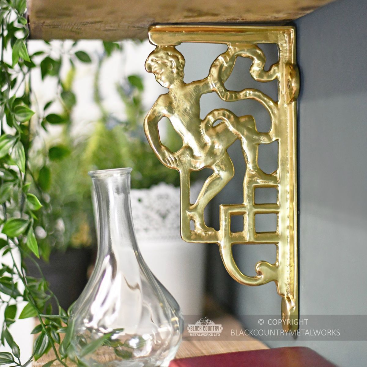 Polished Brass Climbing Man Design Bracket 25 x 12cm