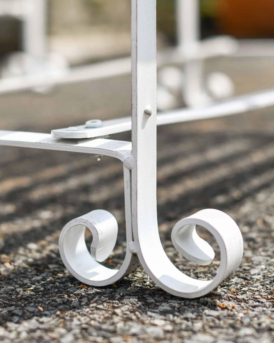 Close-Up of Integral Feet for Robust Cream “Chatham" Park Table