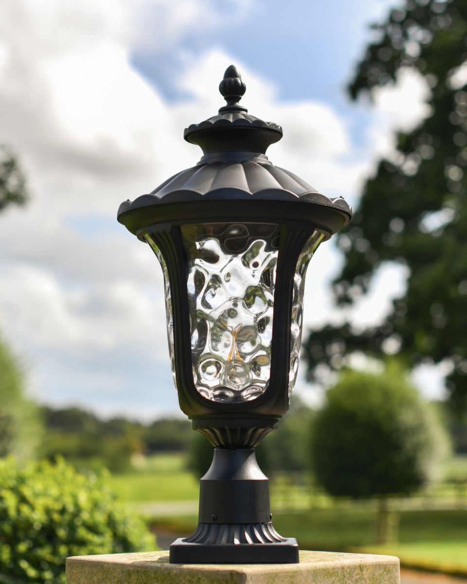 Rochefort Pillar Light in full view