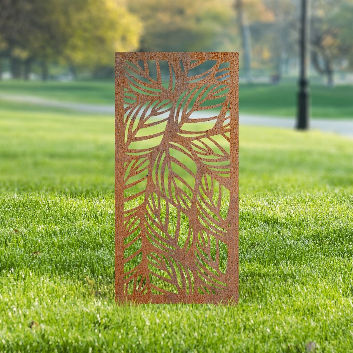 Rustic Leaf Pattern Garden Screen 