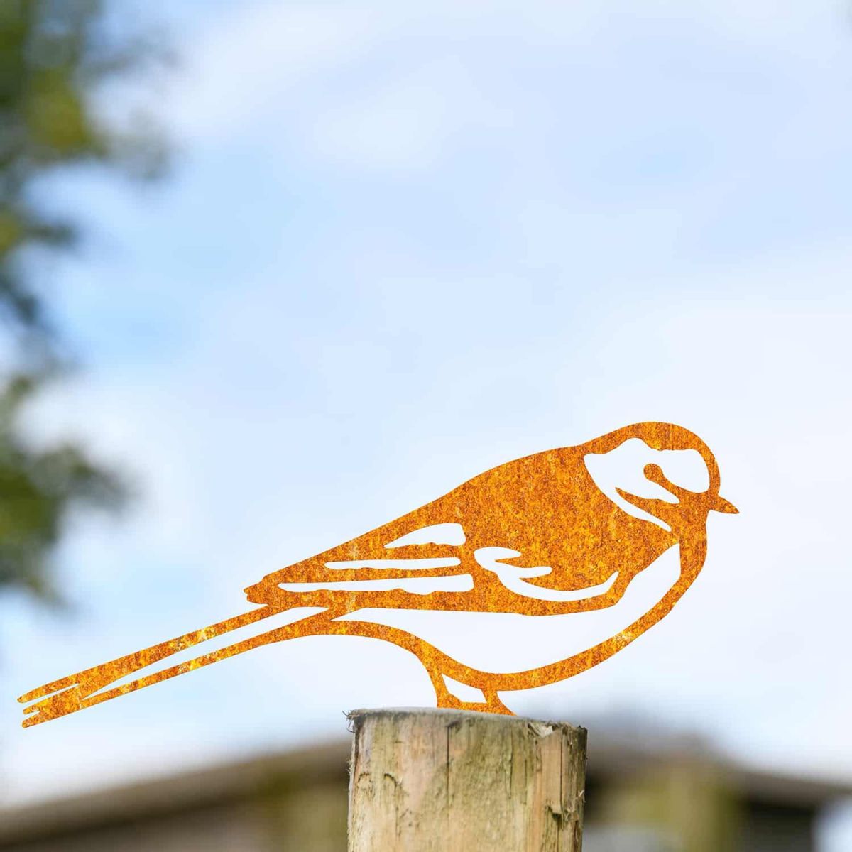 Rustic Pied Wagtail Steel Fence Topper