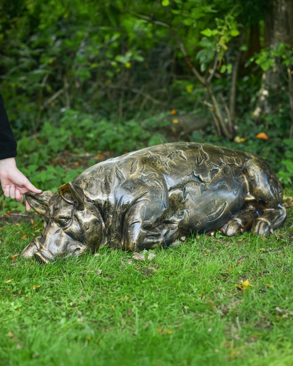 Scale image of pig patio ornament