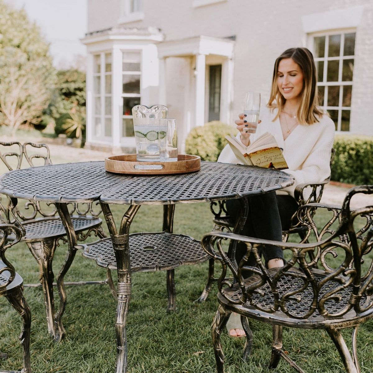 Riverhill Dining Set in situ 