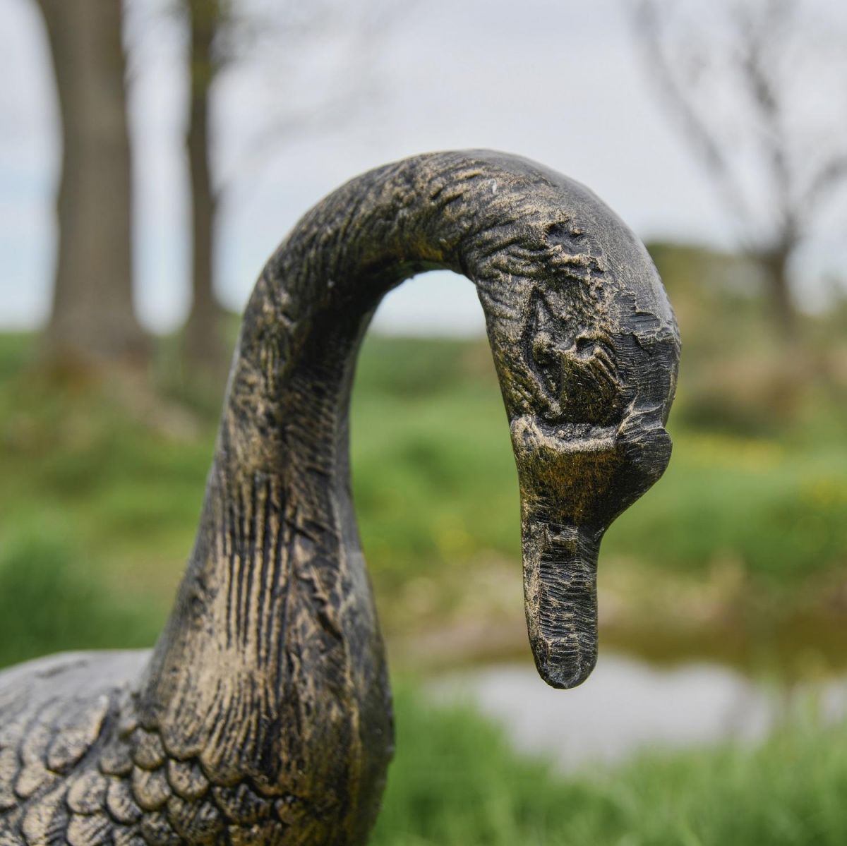 Close up of Aluminium Goose Neck & Head 