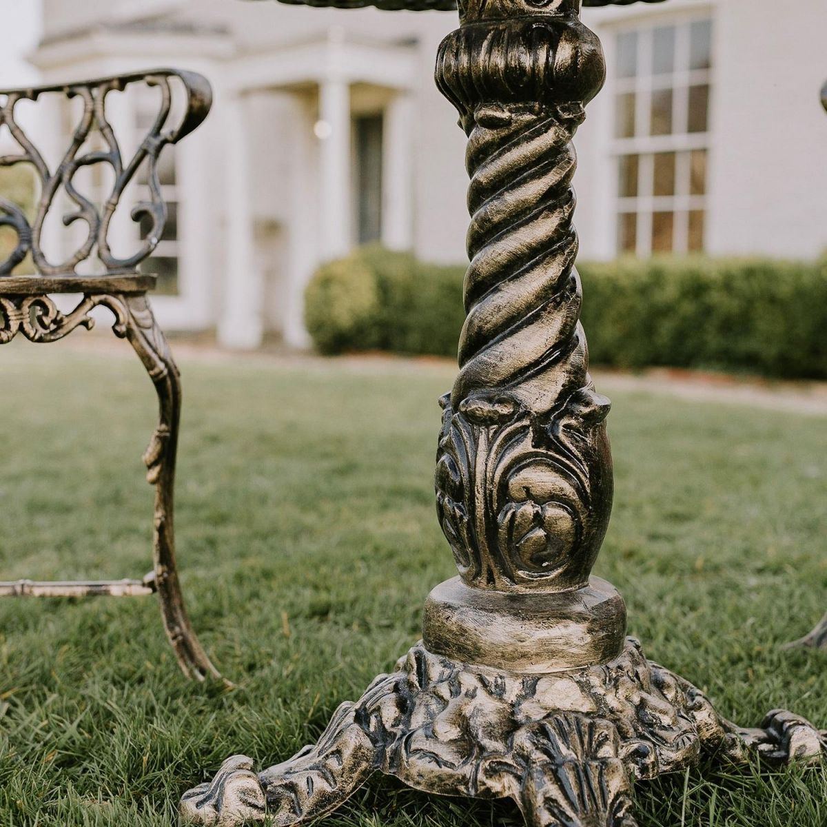 Close up of central twisted table 