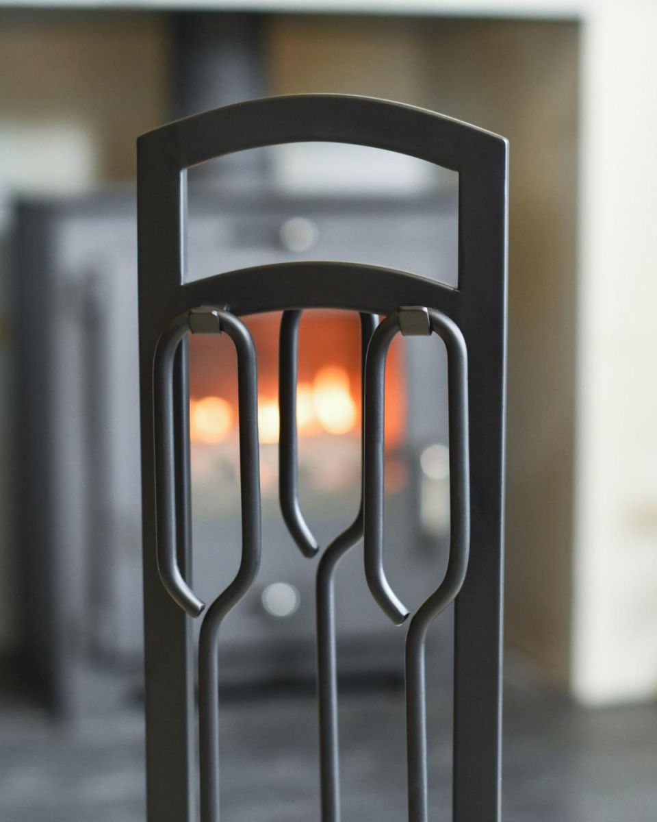 Close Up Of Simplistic Contemporary Fireside Companion Set 70cm Handle Detailing