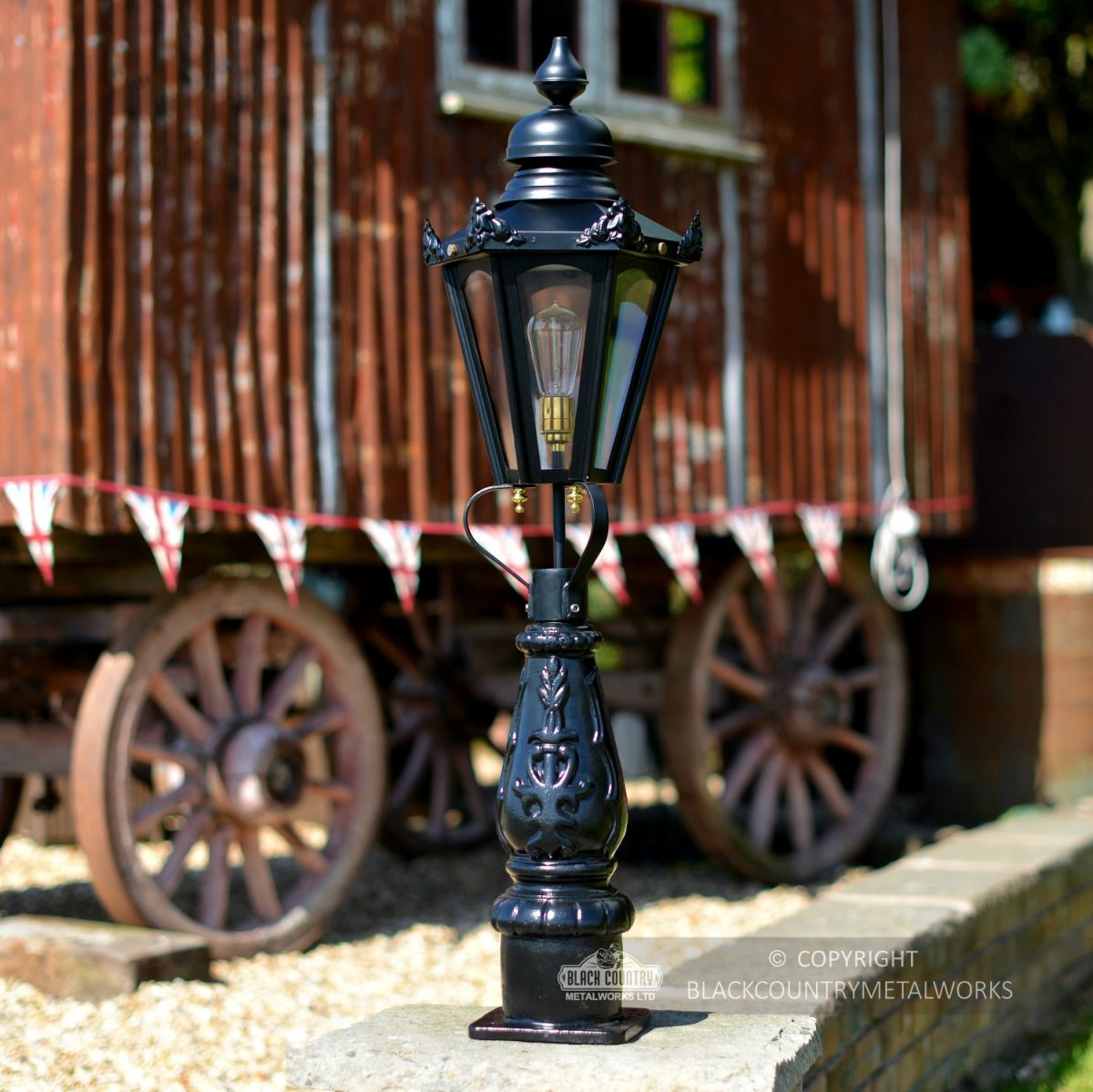 Small Black Hexagon Tall Pillar Light