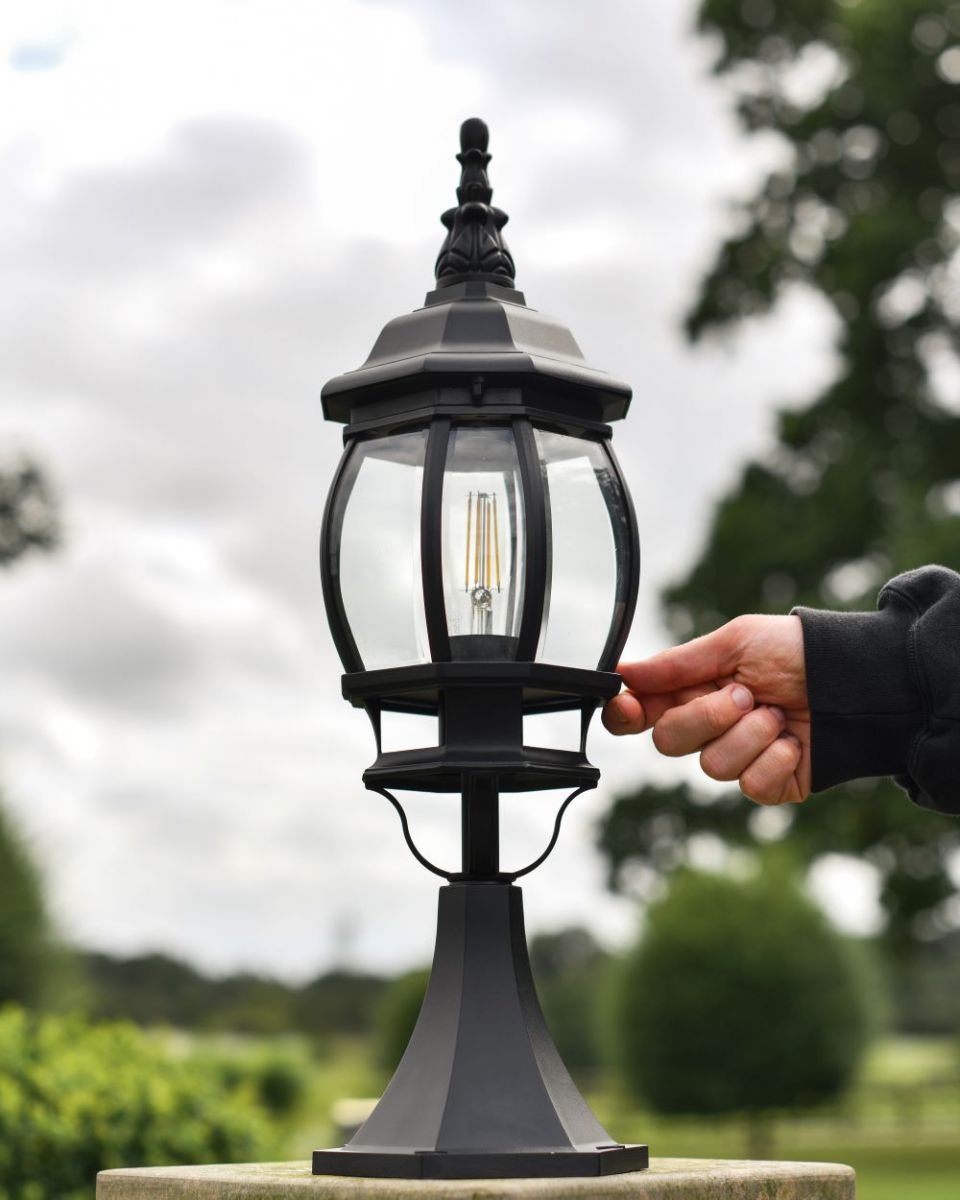Small Tourega Pillar Light Scale image
