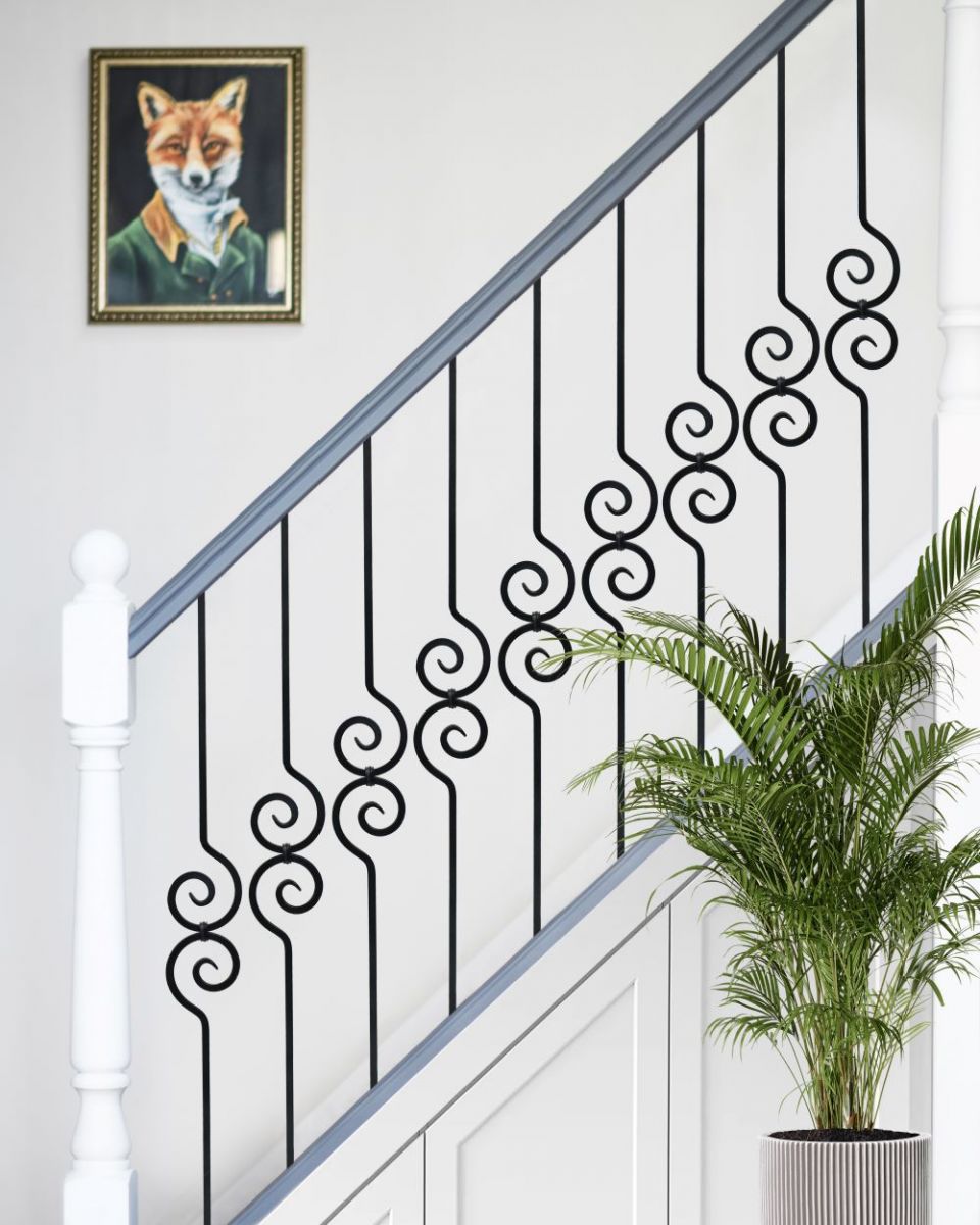 Dual Spiral Steel Stair Spindle on Stairs