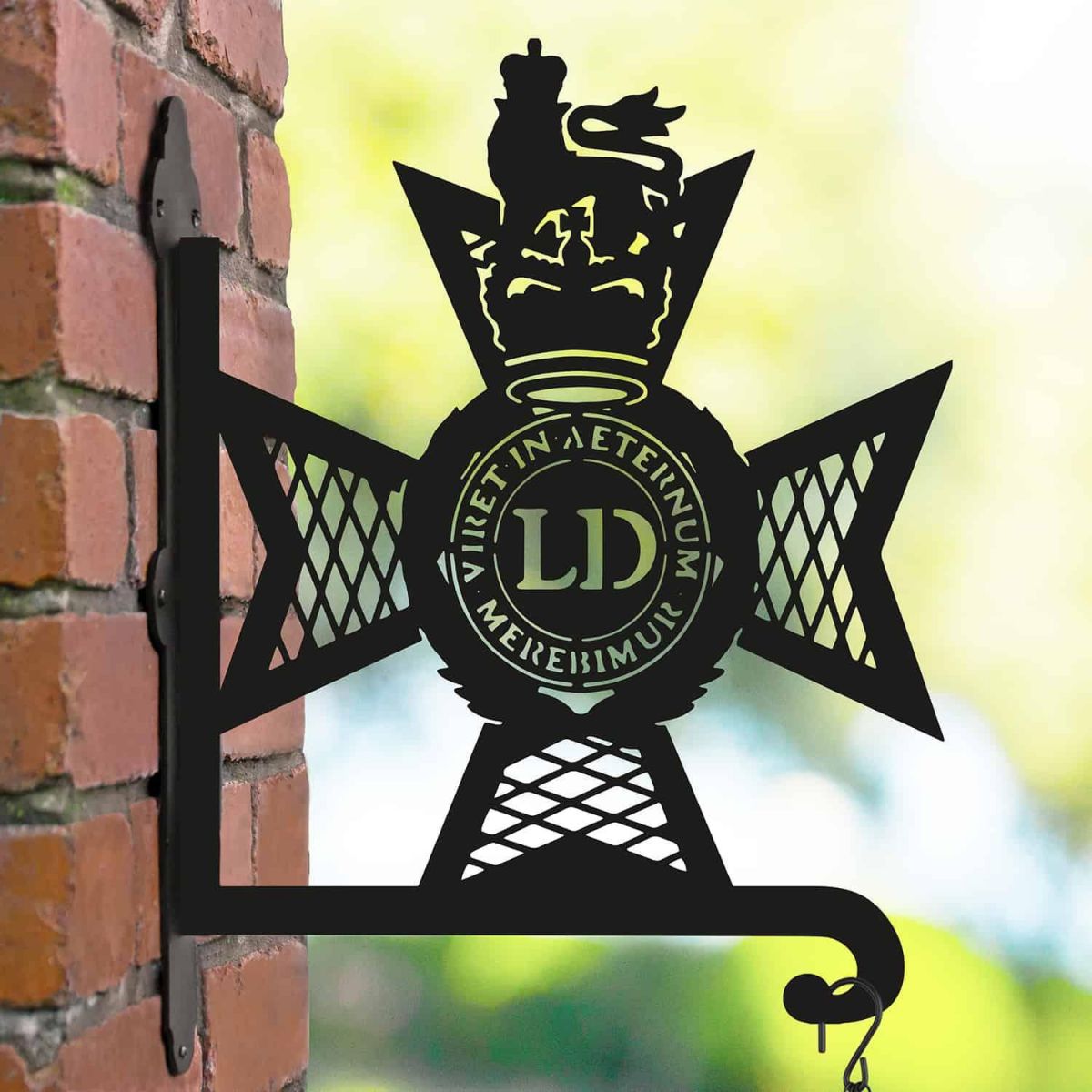 Steel Hanging Basket Bracket with Light Dragoons Regiment Motif