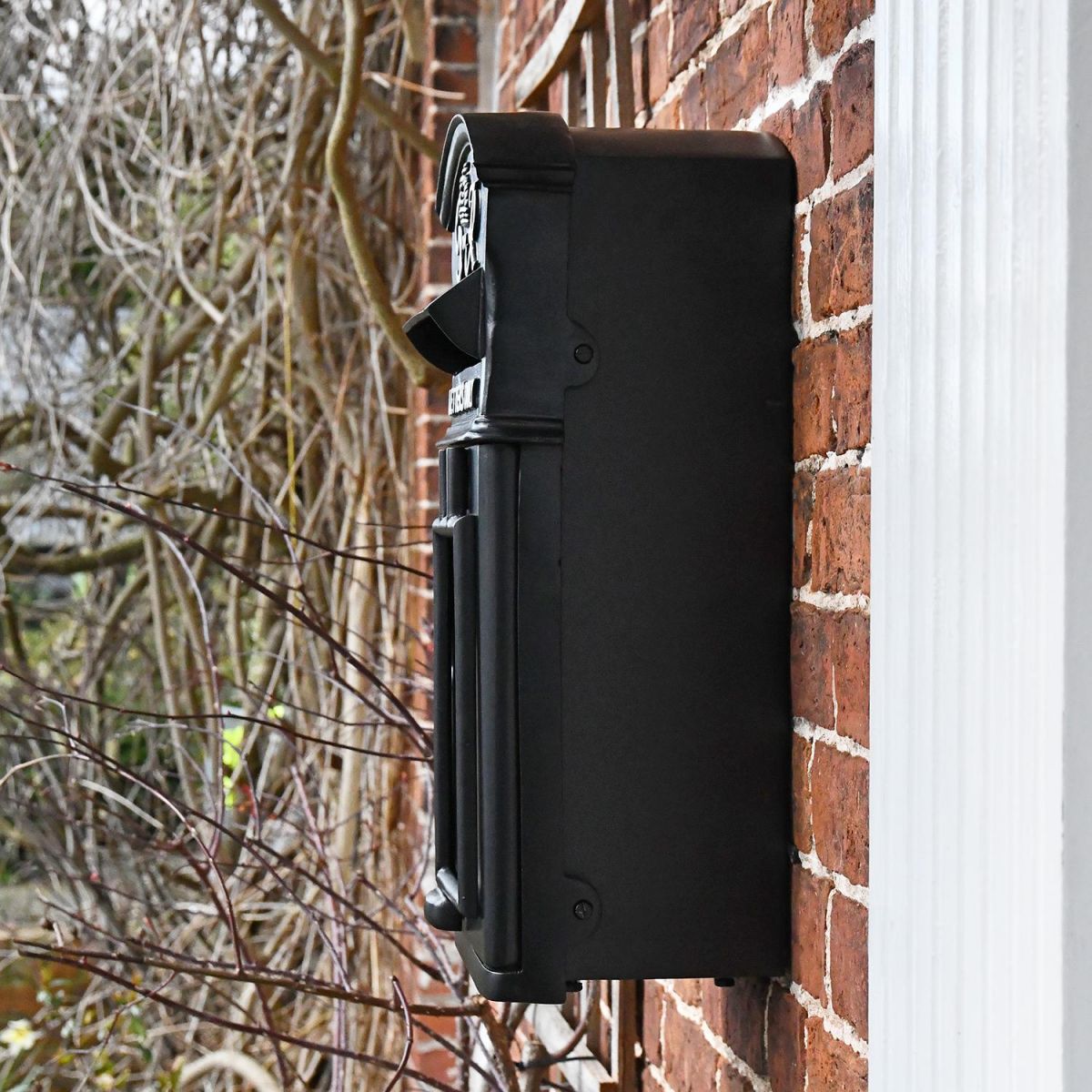 view of the Side of the The King George Post Box Slim