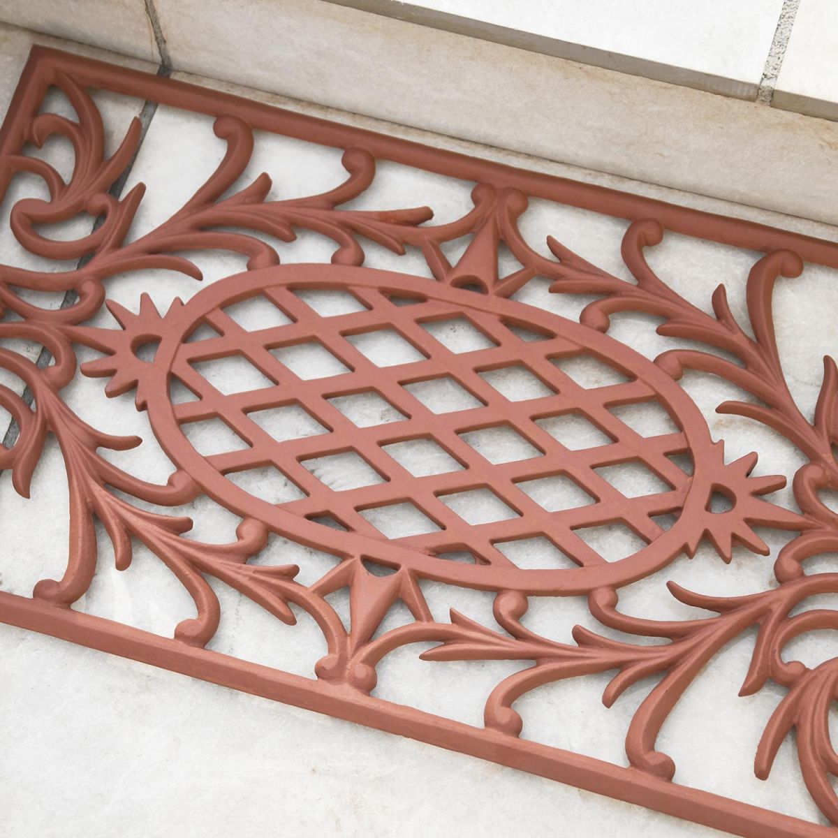 View of the Trellis pattern in the Centre of the "Thistledown" Rectangle Doormat 