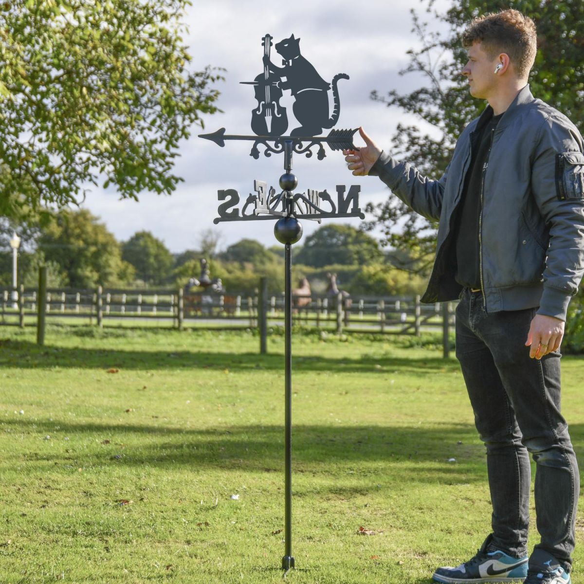 Cat & Fiddle Nursery Rhyme Free Standing Weathervane to Scale