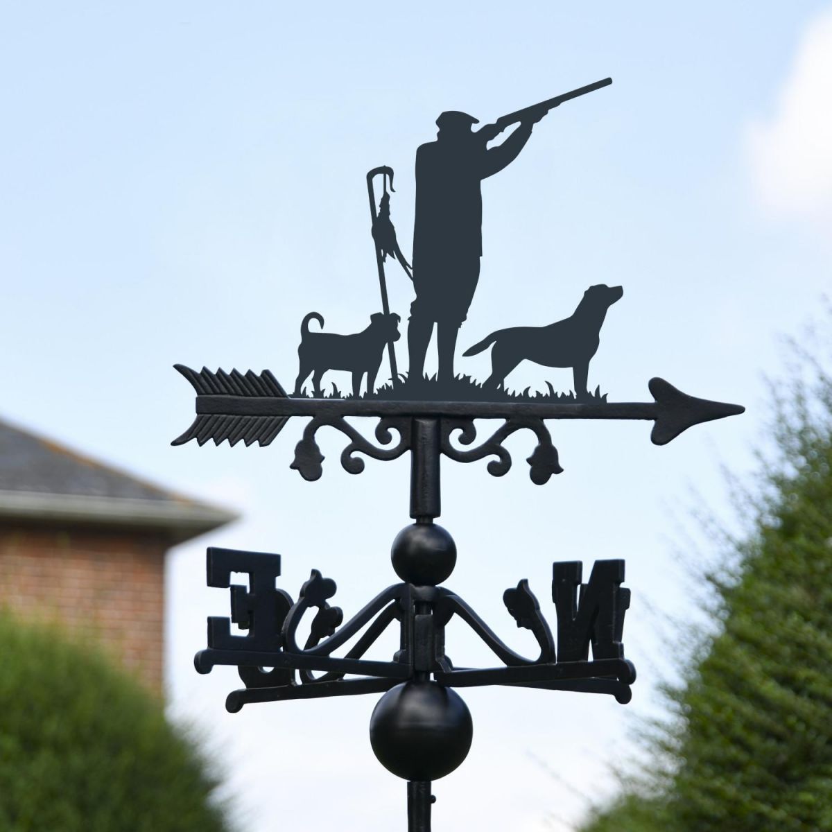 Close-Up of "Game Season" Jack Russel & Labrador Topper on Free Standing Weathervane to Scale