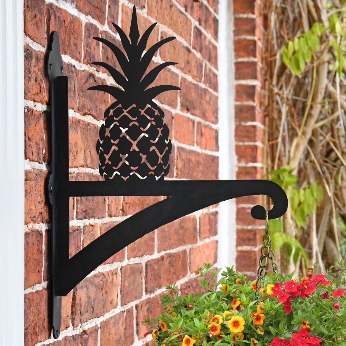 Pineapple Hanging Bracket on Wall 
