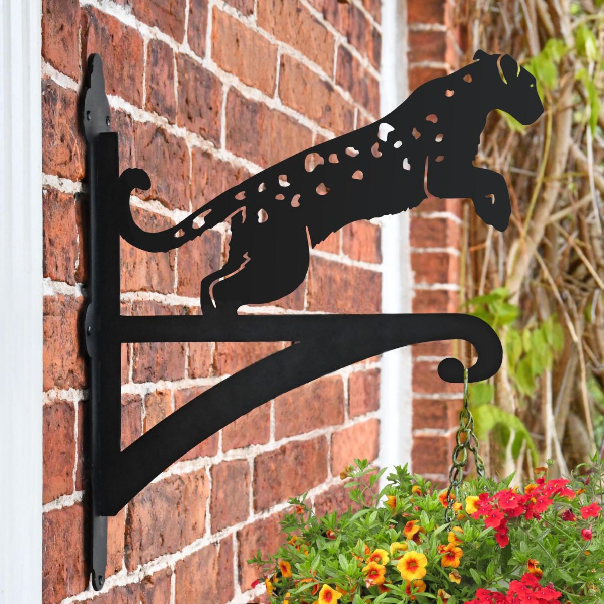 Mounted Leopard Hanging Basket with Planter