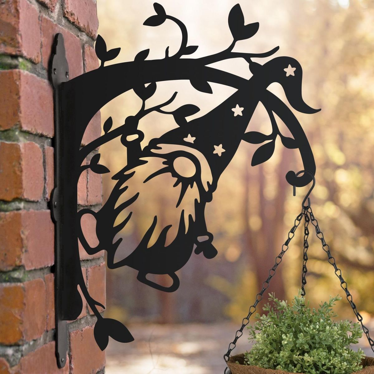 Gonk and Star Hat Basket Bracket 