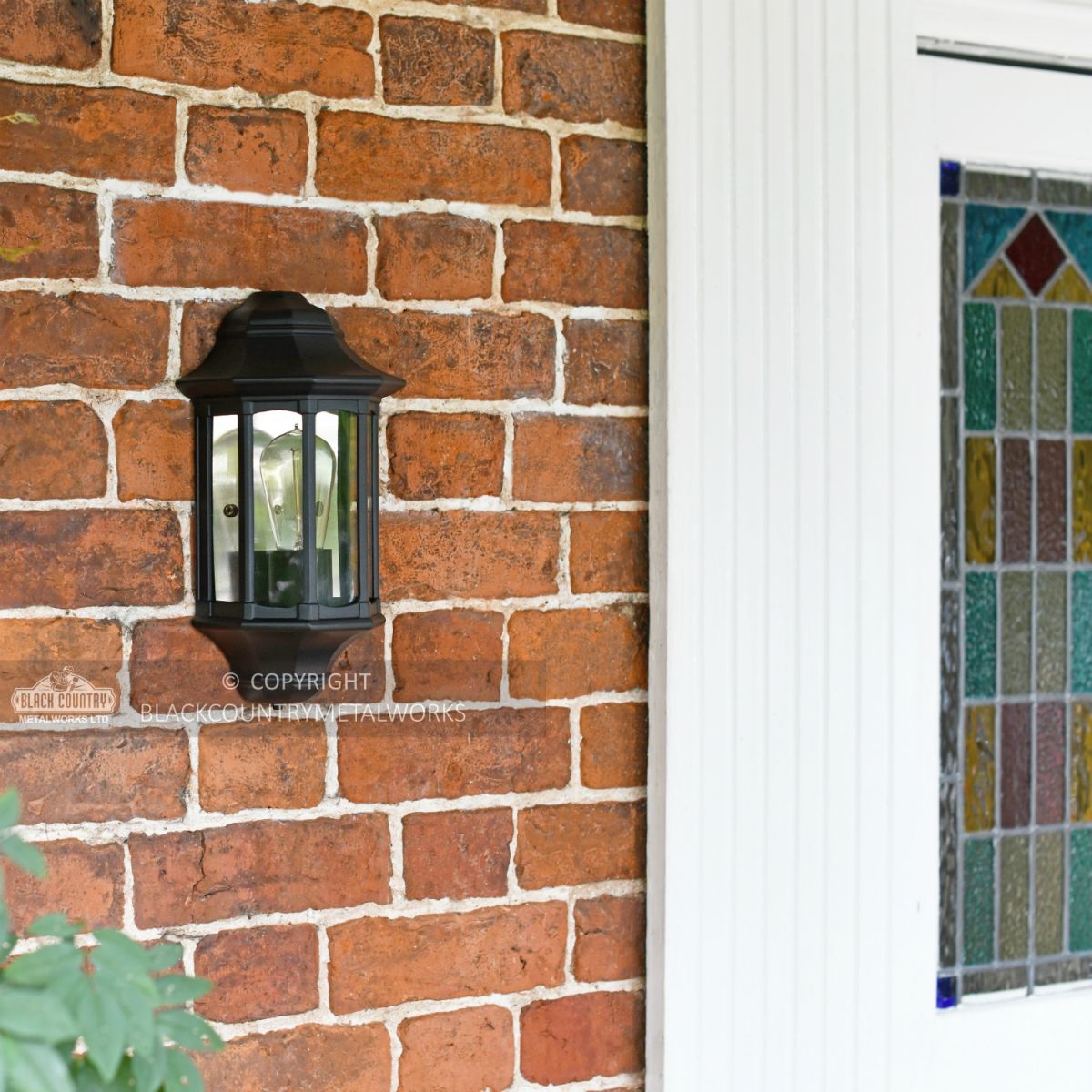 “Rookcliff Hall” Traditional Black Porch Light 